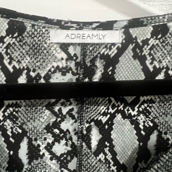 Adreamly beach cover up - Picture 5 of 5